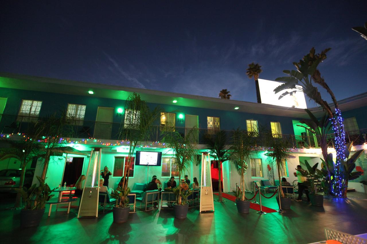 Banana Hollywood & Hostal